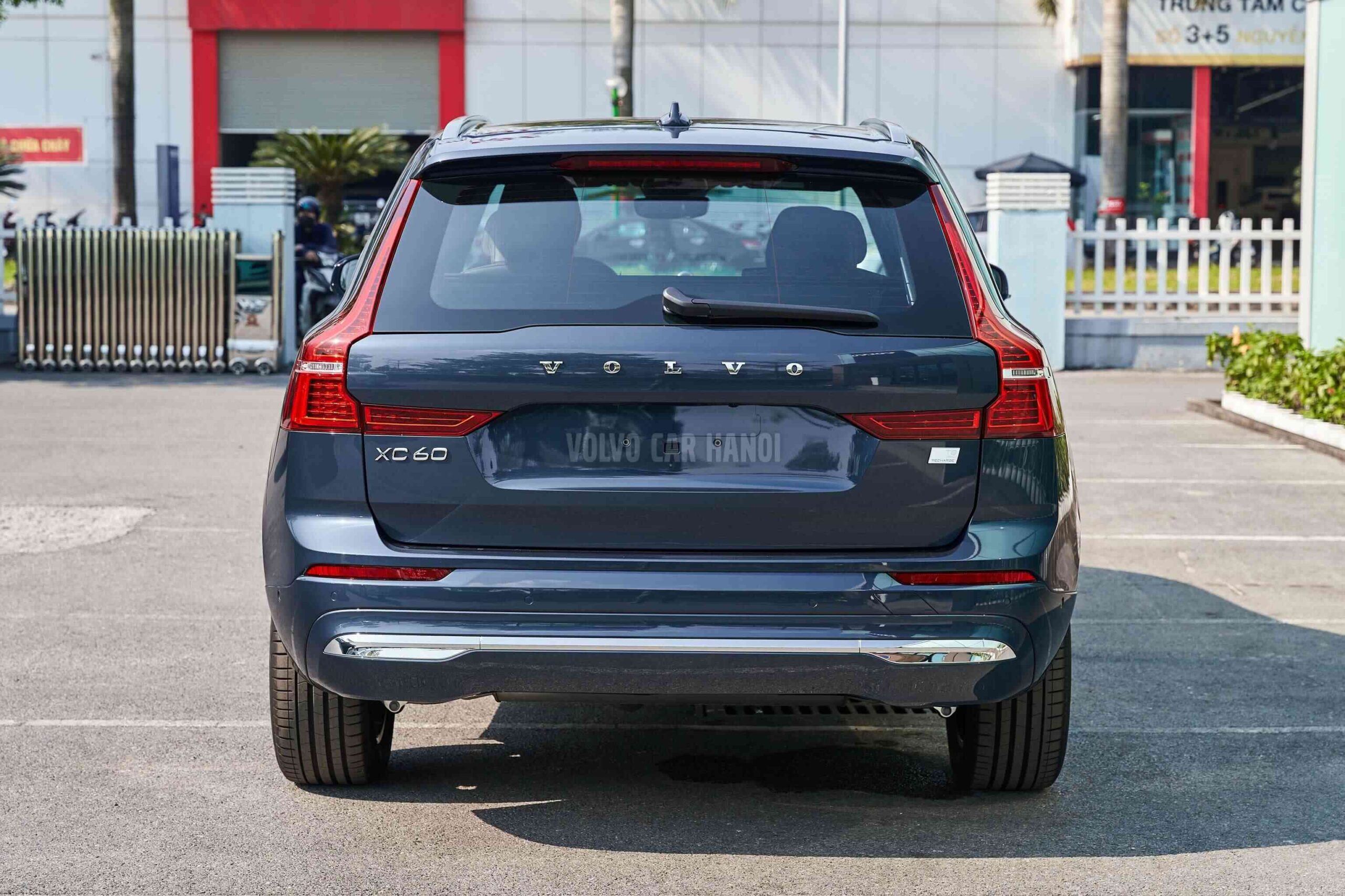 Đuôi xe Volvo XC60 Recharge 2023